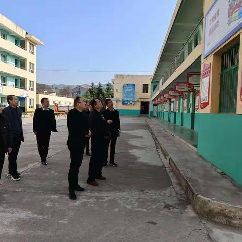 区教体局党组督查指导县功镇第一小学区级党建示范校创建工作