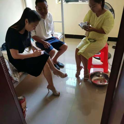【新时代文明实践站】解放路社区开展走访慰问困难群众活动