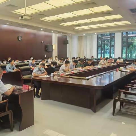 丁飞副市长主持召开海口市秸秆（农林废弃物）综合利用和禁烧工作座谈会