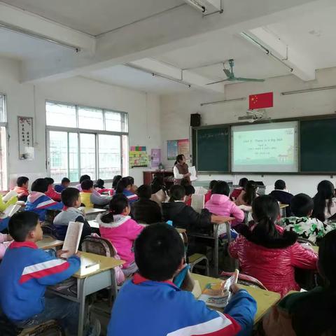 武江区龙归镇中心小学行政听课周纪实