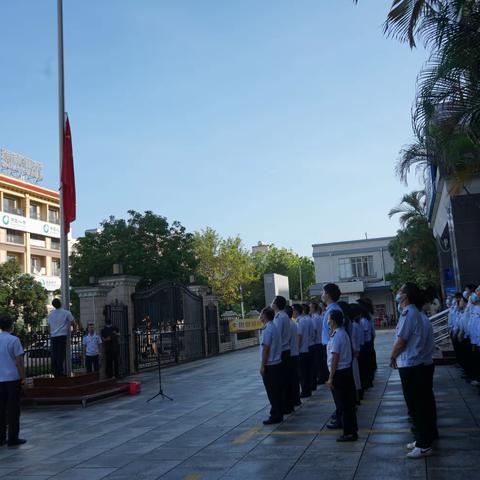 红旗漫卷振精神   满怀信心向未来 —— 定安县税务局举行升旗仪式