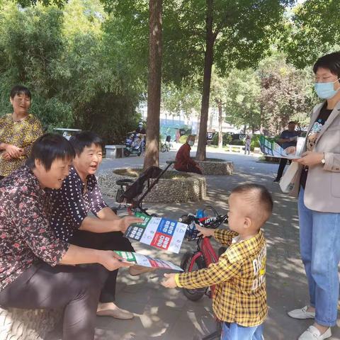 营市街街道组织开展“小手拉大手，分类进万家”垃圾分类主题宣传活动