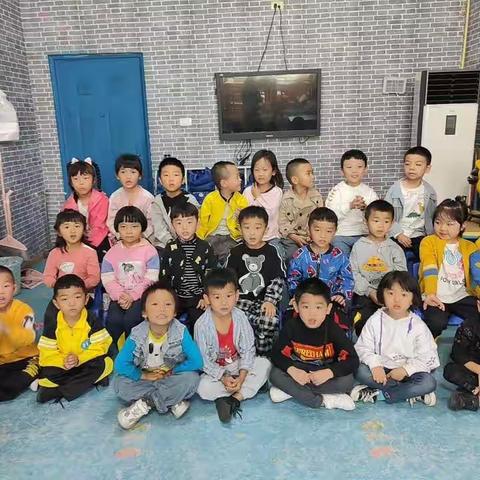 辰星一班🌈㊗大家中秋节快乐！🥮🥮🥮