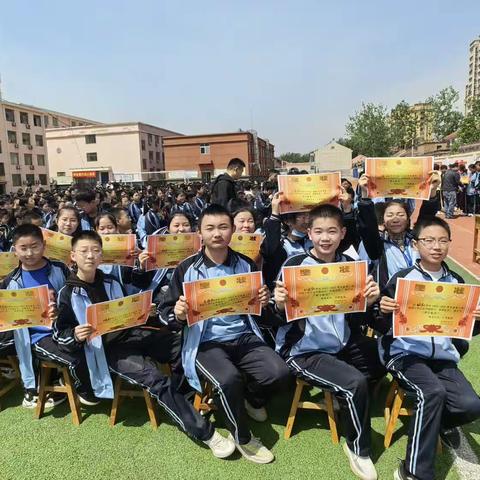 彼方尚有荣光在，少年不惧岁月长。加油💪孩子们！