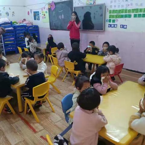 丘北博闻幼儿园腻脚分园消防安全疏散演练