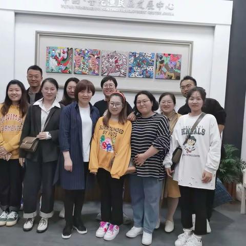 彩笔耕渔画，美育促成长——朱家尖小学青年成长营综合伙伴团第6次研讨活动