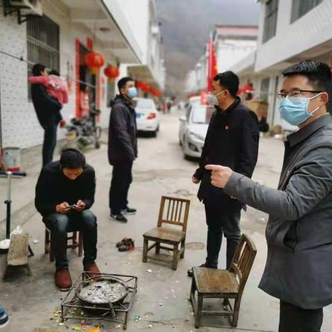 无私奉献——庙坡村第一书记武小军亲率四支力量入户检查庙坡村疫情防控