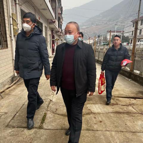 商洛市残联来镇开展春节走访慰问活动