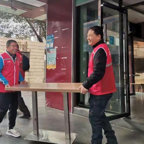 情暖冬日，爱心腊八粥