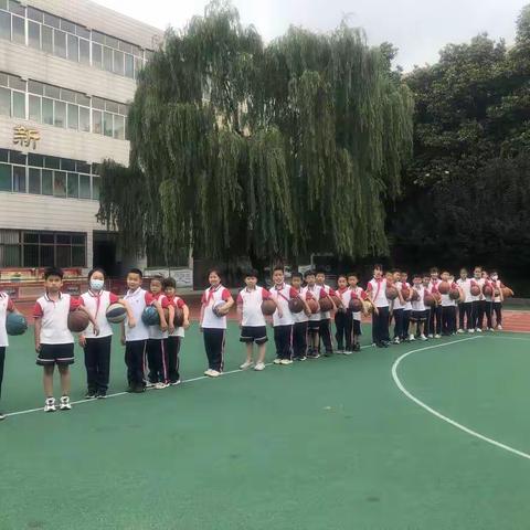 玩转篮球  健康成长