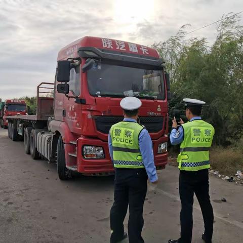 邯郸交巡警魏县大队日晷公园整治大货车乱停乱放违法行为