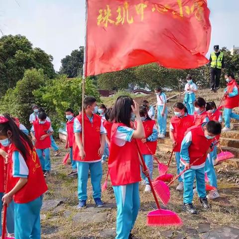 珠玑镇中心小学开展2022年“扣好人生第一粒扣子——学雷锋树新风” 主题教育活动