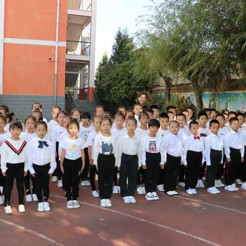 丰宁实验小学“我和我的祖国”喜迎国庆歌咏比赛