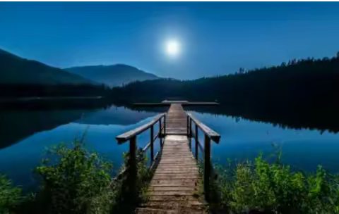 “红色平川•每日一联”   2022年10月17日出句：  一湖月色清如洗【平川王德育】