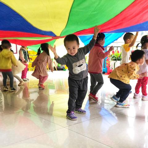 昆明市呈贡区风华幼儿园——风华春雨，相伴成长