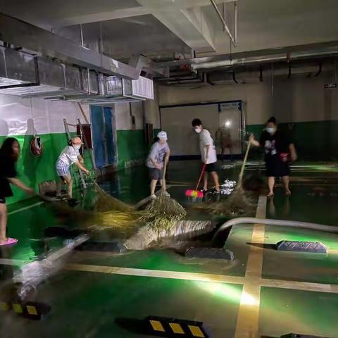 暴雨中勇于坚守，盛安人担当自救