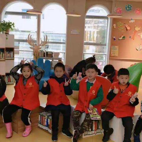 广场路小学一（9）班学雷锋志愿者活动记