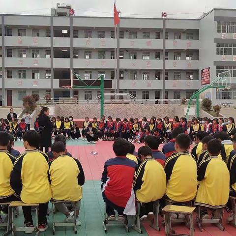 牛棚第二中学开展心理团队辅导活动