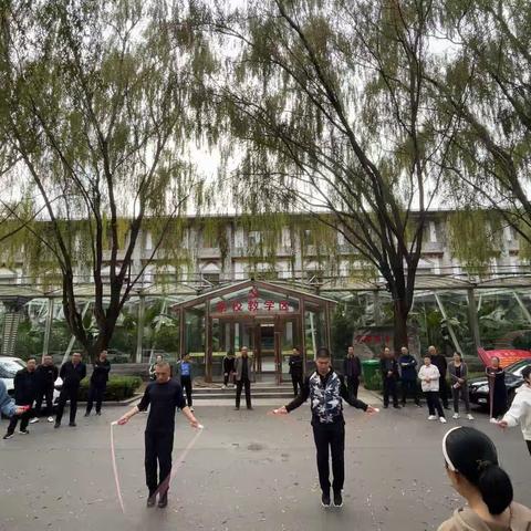 上党区委党科级培训班第一次课外活动纪实