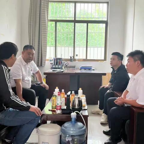 “酷暑送清凉，真情感人心” —经建物业公司慰问驻村干部