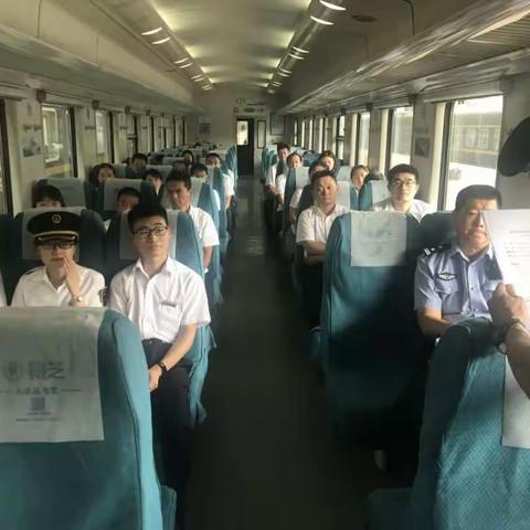 消防演练时时练，列车安全记心中