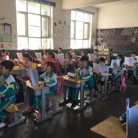 大交中心校大交小学三甲班现代诗晨诵展示