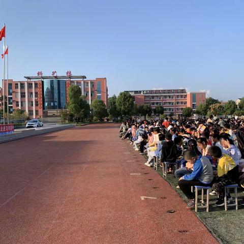 法制教育润校园，安全文明庆双节——记园区派出所法制教育走进万年四中活动