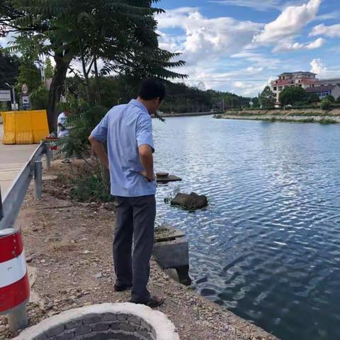 雅畈镇开展“比学赶超”治水督查竞赛活动