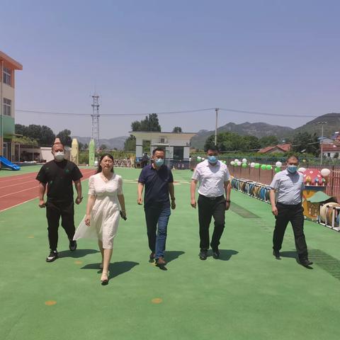 池上镇党委政府领导开展“六一”儿童节慰问活动