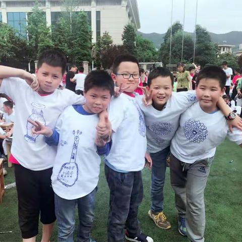 恒大城小学3.2班＂六一＂手绘衫