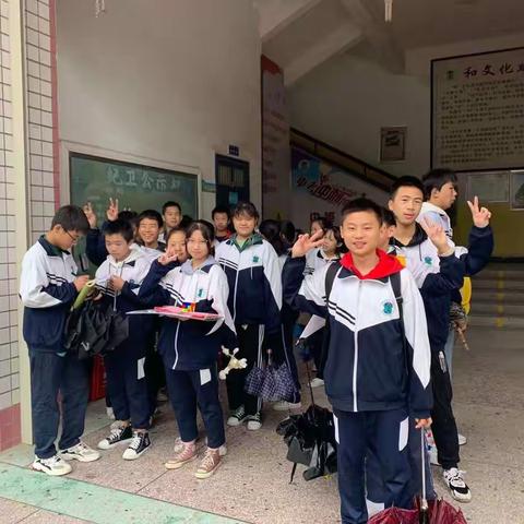 科技创新圆少年梦想——株洲市第六中学参加石峰区第七届中小学生创新与实践选拔赛