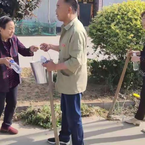 西岗头社区预备党员党务助理在行动