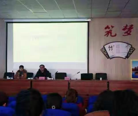 【新的开始】—师市幼儿园区角游戏现场指导和研讨