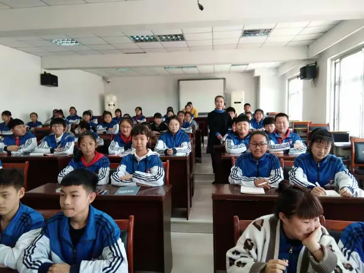 海城市第六中学清风文学社启动仪式