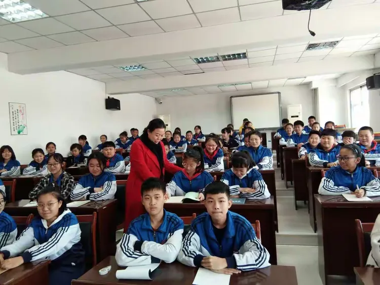 海城市第六中学清风文学社启动仪式