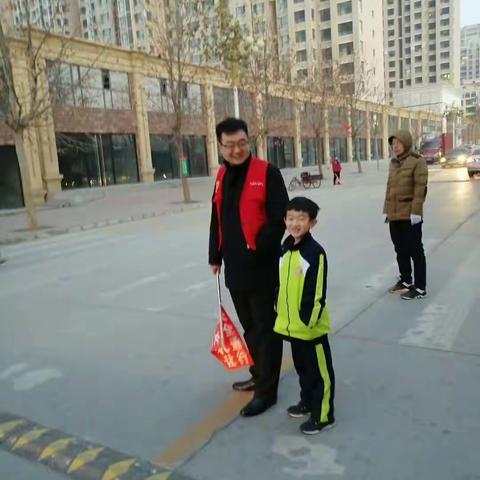 护校安园   风雨相伴保平安