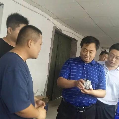 市政协副主席、党组成员，馆陶县委书记谢继炯到南徐村乡调研企业发展