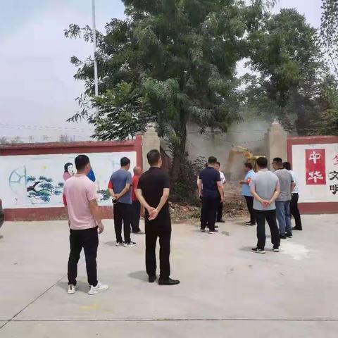 政府副区长徐兵同志深入椹涧乡调研椹涧乡双违整治工作以及“万人助企联乡帮村”活动