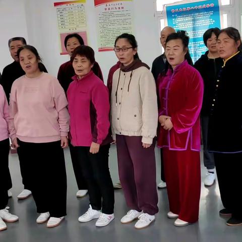 小组交流促进步，太极传承展风采——太极三（2）班联谊展演