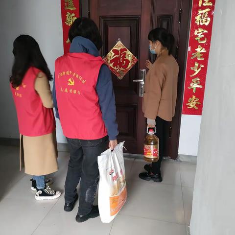 常青路社区开展“情系高龄老党员 重阳慰问暖人心”活动