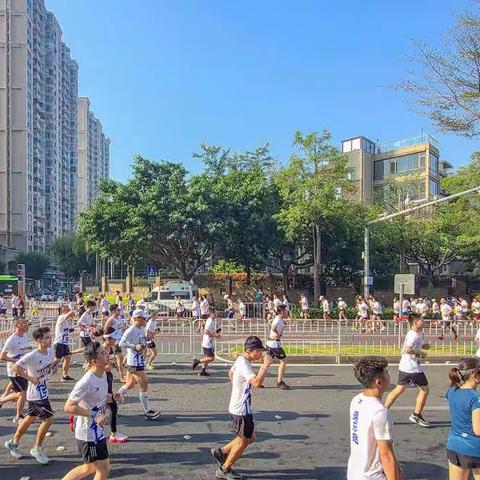 【旭日】海沧半马赛中的志愿者风采（下）