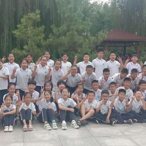 充实快乐的一天———五、一班学习生活掠影