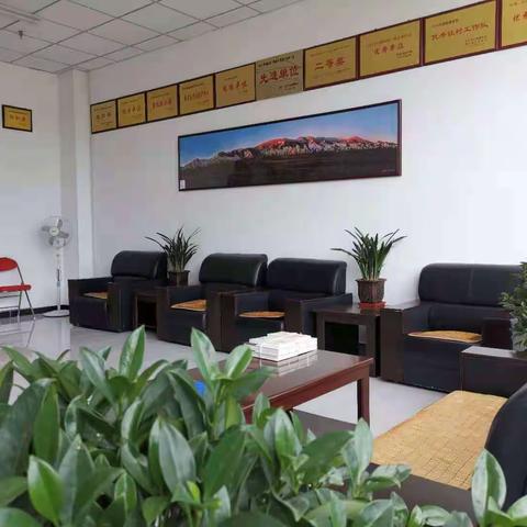 长武县文化馆新馆已经正式启用，全国各地诗词楹联、书法绘画艺术家，赠诗撰联，赠书画作品予以祝贺！