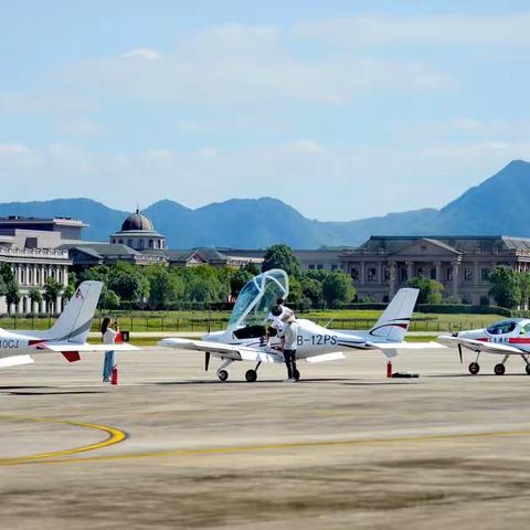 节日航空小镇嘉年华