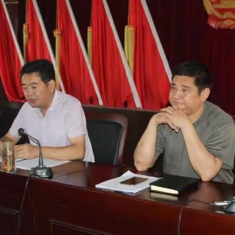 彭店镇组织学习专题文章《软弱涣散党组织如何“跟上趟”》情况