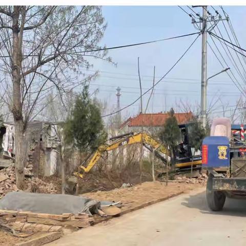 新乡县城市管理局开展人居环境整治（第十天）