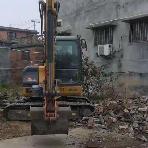 新乡县城市管理局人居环境整治帮扶活动（第七天）