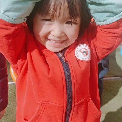 如果觉得生活不够快乐 ，那就来幼儿园看看吧 ，每天都有一群可爱小天使陪伴着你