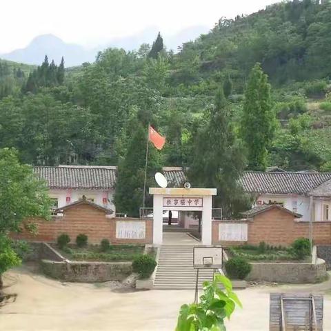 我们的青春，永不散场…