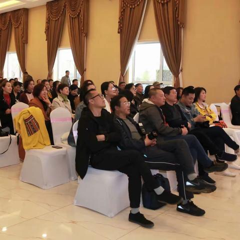 辽旅摄协普区分会摄影课开讲了